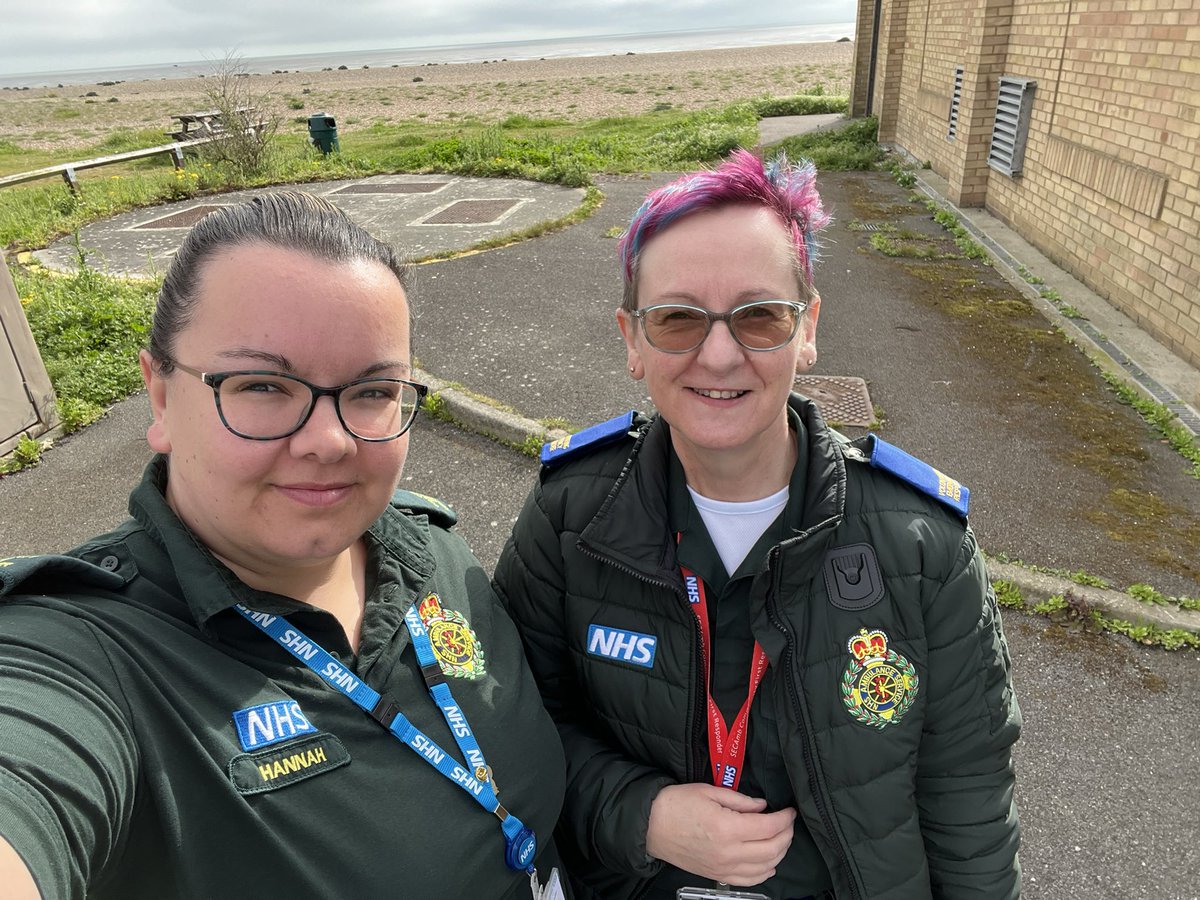 Volunteer Emergency Responders on call till 1900 supporting <a href="/SECAmbulance/">South East Coast Ambulance</a> <a href="/Secamb_CRT/">Community Resilience</a> <a href="/thebakingauntie/">Sandie Vivian</a>
