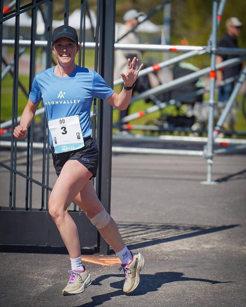 Happy Monday! 👋🏼

We had a great turn out and Trailvarvet yesterday where we could meet so many of you! 

We love our team of Moonvalley runners, especially <a href="/jwidar/">JWida Krissadakarn</a> who was the fourth place woman! She is an amazing powerhouse on and off the trail who we … instagr.am/p/Cr-m4WBtBiG/