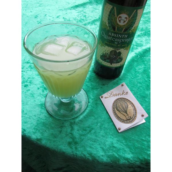 Globalpainter's tweet photo. #Absinth #Quantenspringe #Grünefee #Seinefarbenprächtigkeit #Cornelius #globalpainter #Thujon #Nervengift #art #painter https://t.co/S2xIY2IlqM