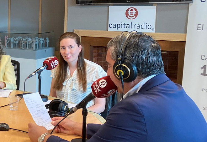 Generacciona (@generacciona) on Twitter photo 🎙"Todas las generaciones están representadas en CORREOS y su convivencia es muy positiva -para cualquier empresa-, es una fuente de valor y una ventaja competitiva"
🗣Eva María Trillo, responsable del Programa de Diversidad e Inclusion de <a href="/Correos/">Correos</a>, en el <a href="/ForoRRHH/">Foro Recursos Humanos</a> <a href="/CAPITALRADIOB/">CAPITAL RADIO</a> 🎙"Todas las generaciones están representadas en CORREOS y su convivencia es muy positiva -para cualquier empresa-, es una fuente de valor y una ventaja competitiva"
🗣Eva María Trillo, responsable del Programa de Diversidad e Inclusion de <a href="/Correos/">Correos</a>, en el <a href="/ForoRRHH/">Foro Recursos Humanos</a> <a href="/CAPITALRADIOB/">CAPITAL RADIO</a>