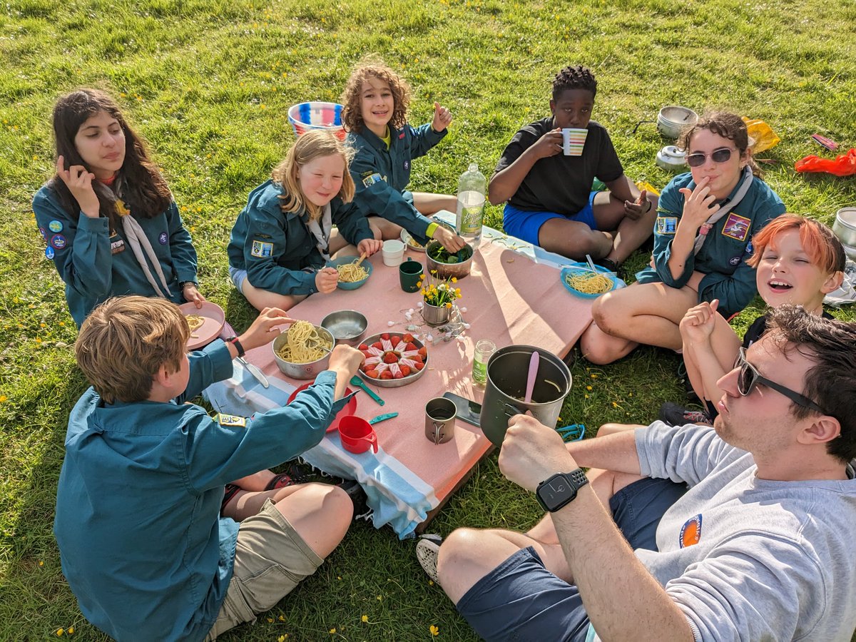 1stNewCross's tweet photo. The annual Scouts "Come dine with me!" top marks for presentation! #SkillsForLife #Trangia @SouthLDNScouts @LewishamScouts  @ButchersCoppice https://t.co/xy5ZgxQxpF