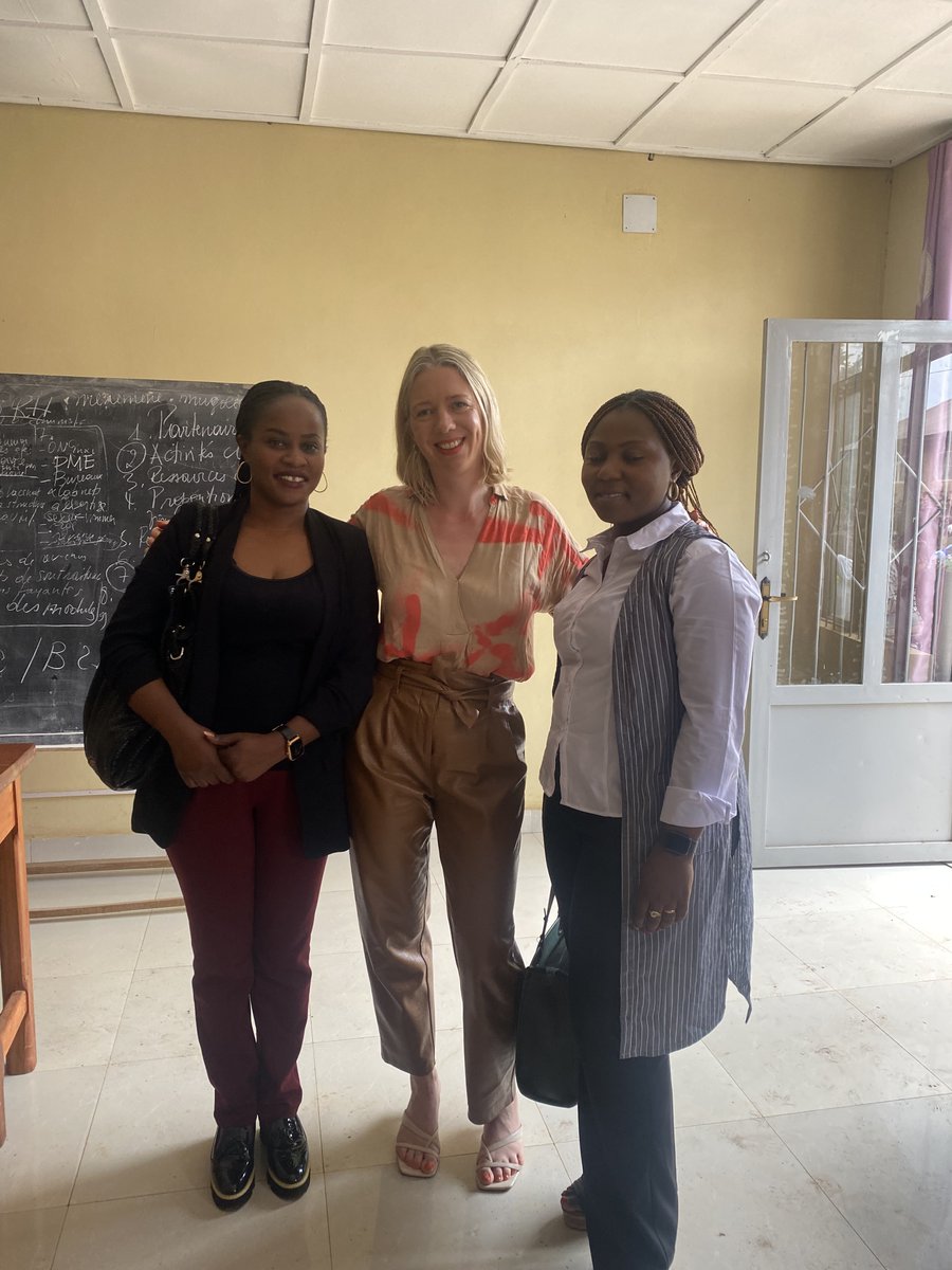 DivinLucBik's tweet image. 🫂@USOS_Antwerpen et @ucbukavu : Une collaboration de longue date et d&apos;un radieux futur! 
ℹ️Pour en savoir plus sur ce partenariat, ci-dessous l&apos;intégralité de la séance d&apos;information qui a eu lieu le 29 avril dernier, à l&apos;UCB (Campus de Bugabo): 
➡️youtube.com/watch?v=3_ufpx…