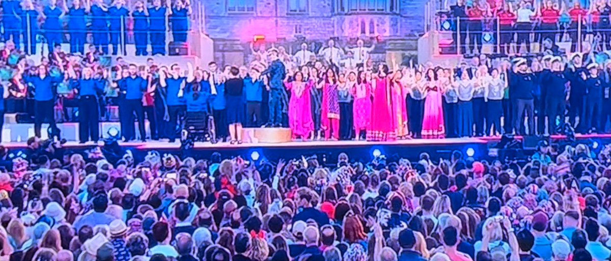 Rebecca A. Withey (@dancingphoenix) on Twitter photo #BSL on a mainstream platform. The main stage. Front row. Exactly where it should be! Well done to the #coronationchoir and of course to Unify! πππ΅ #deaf #signlanguage #BSL #signsong <a href="/UnifySign/">UNIFY - Deaf Sign Performers</a> #BSL on a mainstream platform. The main stage. Front row. Exactly where it should be! Well done to the #coronationchoir and of course to Unify! πππ΅ #deaf #signlanguage #BSL #signsong <a href="/UnifySign/">UNIFY - Deaf Sign Performers</a>
