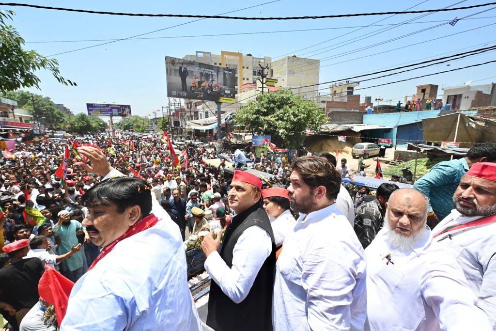 yadavakhilesh's tweet image. @ अलीगढ़।