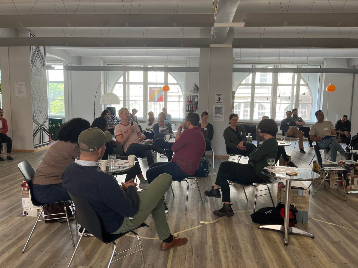 Ein Jahr lang hat unser Projekt Berlin braucht dich! ein diskriminierungssensibleres Übergangssystem in Berlin-Mitte erprobt. Am 11.5. im @tuechtig werten wir  mit <a href="/IntMig/">EuRIntMigR@Bilkent</a> den Ansatz aus und arbeiten Empfehlungen für die Zukunft aus.
Meldet euch hier an: shorturl.at/zACMR