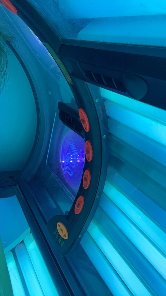 Precioussmith02's tweet photo. What pay piggy is funding my sunbed today?🐷💰😜
#paypig #findom #findommebrat #humanamt #brat #paypiggy https://t.co/4YAnyczrRX