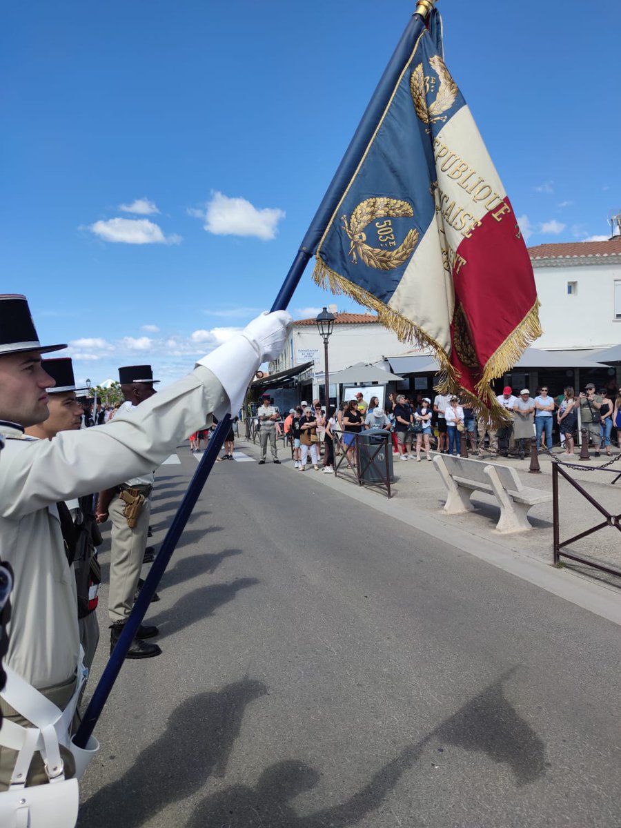 #8mai1945 Hommage à celles et ceux qui ont servi la France.🇨🇵 
Le @503eRT était aux Saintes Marie de la Mer.
#EnLeurSouvenir #TradisMilis #8Mai1945 #8Mai2023