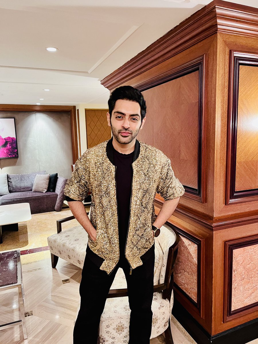 karan_chhabra's tweet photo. Added some Bling to the Super Glamorous #htindiasmoststylishawards 2023 with India 's most stylish folks from different fields in full attendance ! 

Thankyou Team @hindustantimes for having me ! Another milestone streetstyle  #htindiasmoststylish #HTMostStylish @htcity https://t.co/IRmakSoFfV