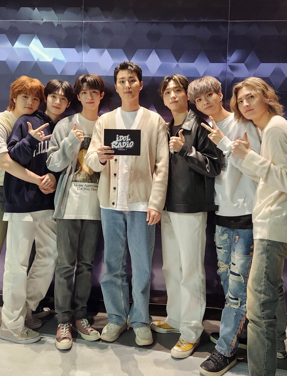 DAY6 tweet media