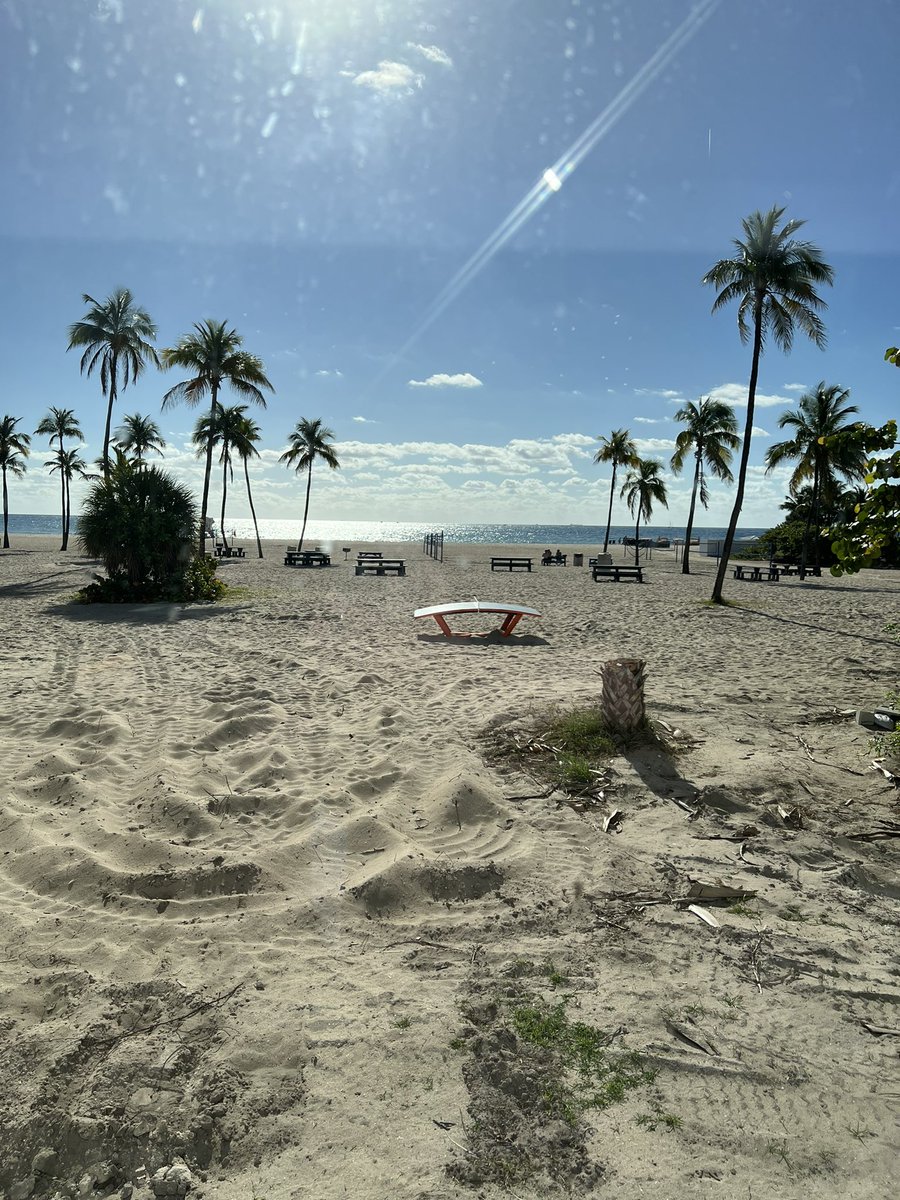 Katinwolf1's tweet photo. Super excited to be at the #SM4U conference this week with amazing folks from #Google, #AmericanWater, #Centerpoint, #TECO, #Unitil & other #utility friends. And with this view, can we go wrong? 😉 https://t.co/fLn3mihmQb