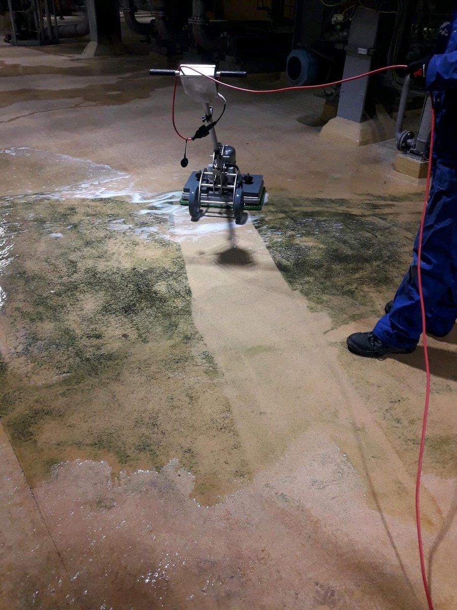 bravossc's tweet photo. Czyszczenie z #Excentr oznacza wygodę mycia. Zminimalizowane użycie środków chemicznych, a widoczne duże efekty pracy? Nieprawdopodobne, a jednak!
https://t.co/qAVhHROvHH
#bravos #czyszczenie #cleaning https://t.co/yRfpPM4Di9