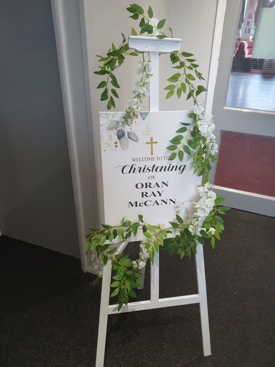 kevents95's tweet image. Party time

#lednumbers #chaircover #sashs #hire #Glasgow #partyplanner #balloons #FYP