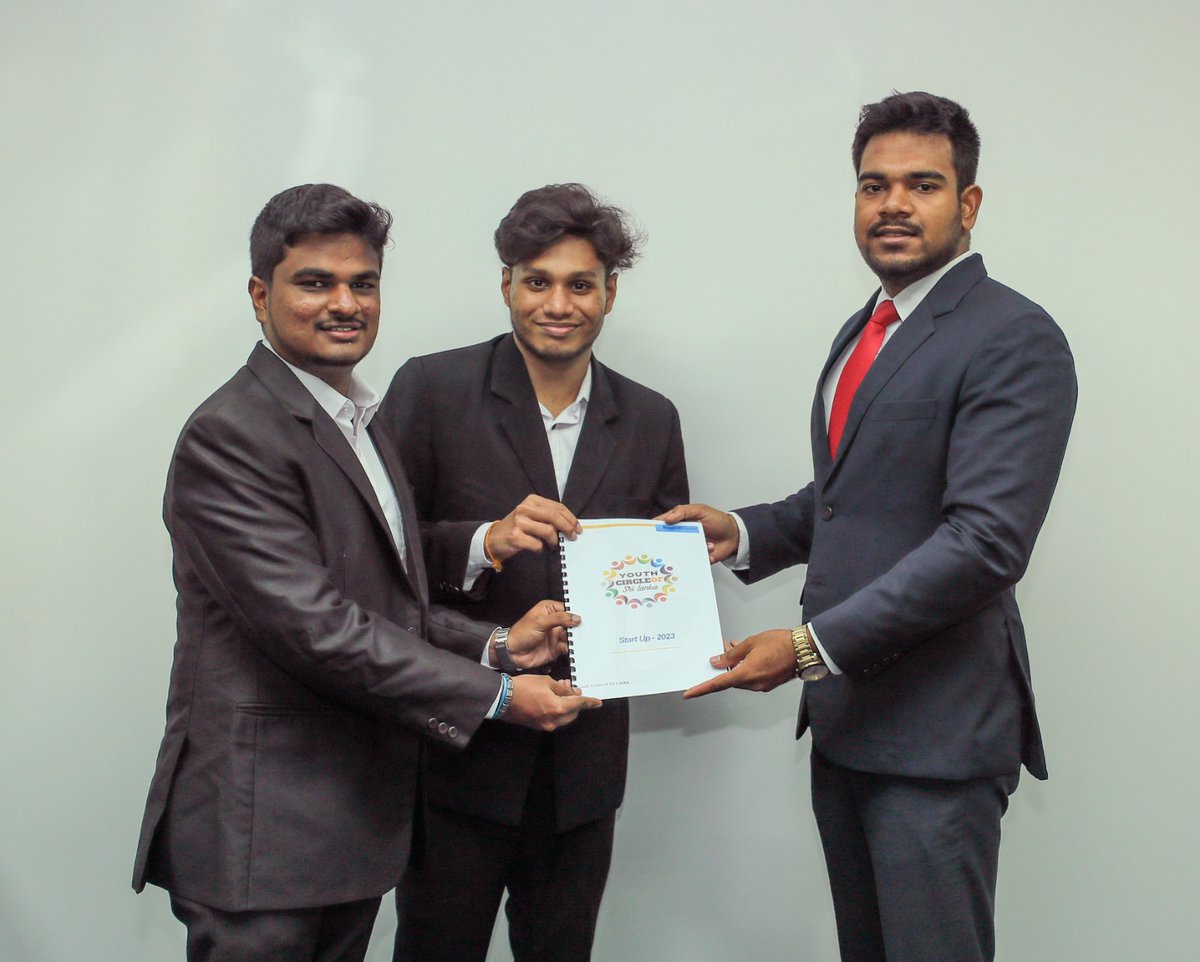 LaksithAlwis's tweet photo. At the Unveiling of the "Start Up" project at Presidents Media Unit, which is implemented to hone the skills of the youth community and give them a bright future. 🇱🇰

➡️https://t.co/fnWCC0HzSx

#youthcircleofsrilanka #lka #YOUTH #SriLanka #youthcommunity #future https://t.co/G9vfEw0gOL