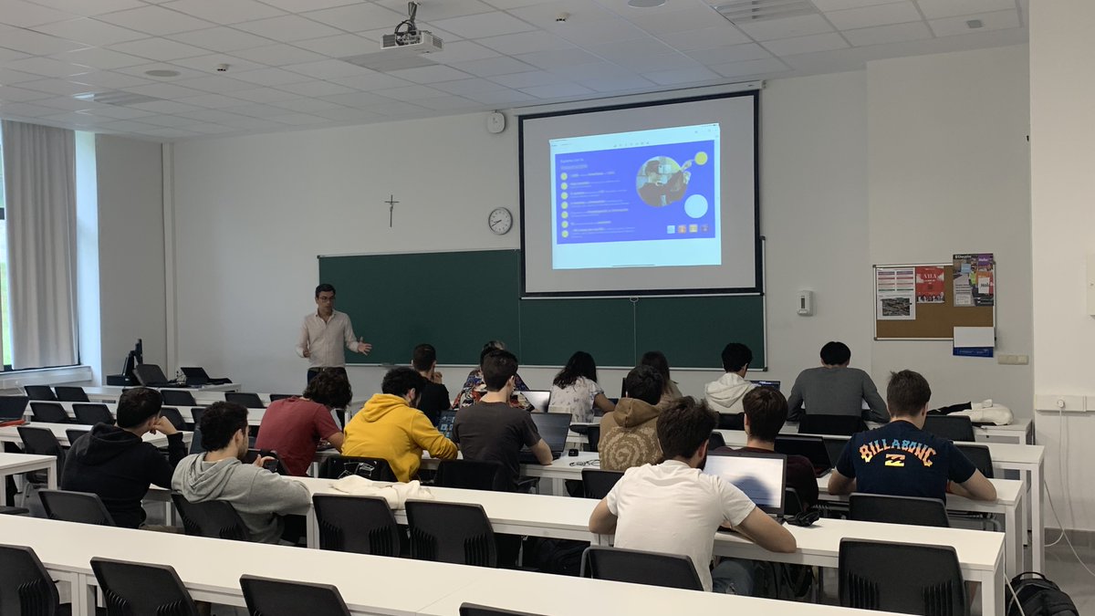IngDeusto's tweet photo. 🔵Hoy ha estado con el alumnado de 3º del doble grado de CDIA, Pablo Vidal López, Head of Technical Account Manager @Telefonica ➡️hablamos del uso y aplicación del #bigdata y la #inteligenciaartificial en el mercado de Telefónica como en la aportación de valor para el cliente https://t.co/3Q6RYHI0cm