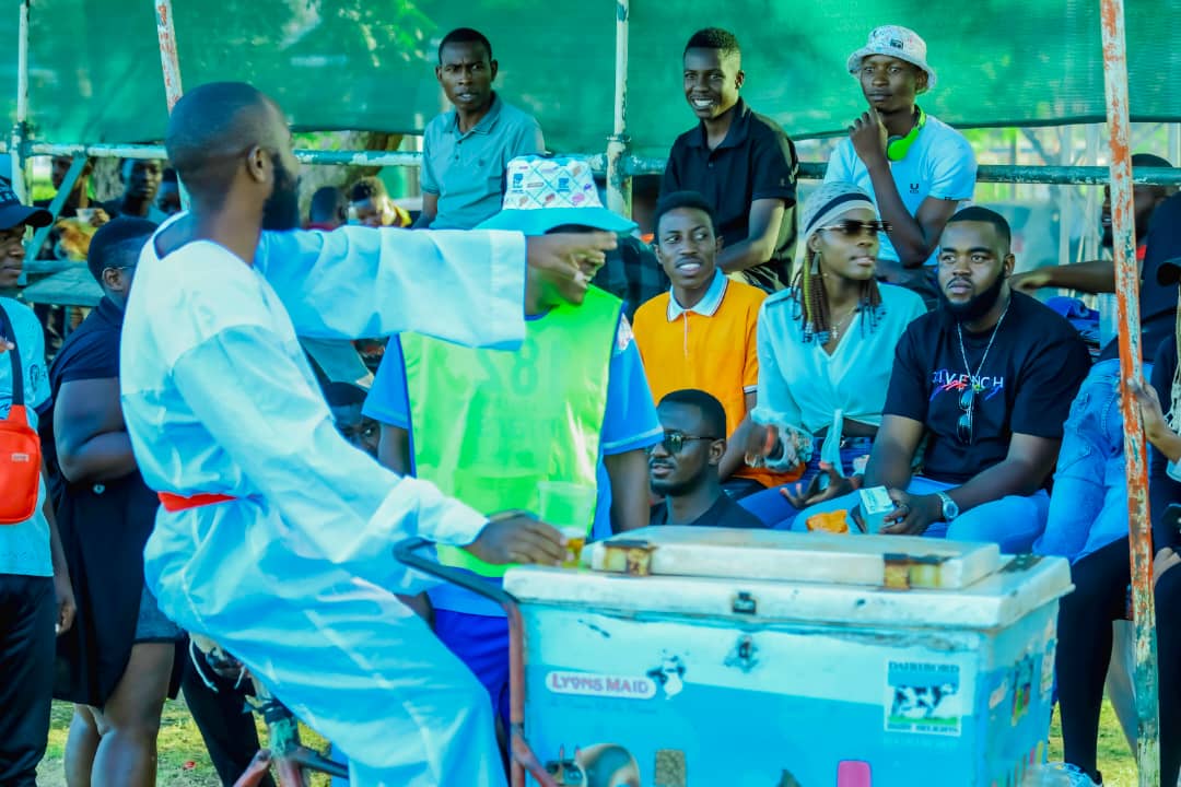 CastleCornerZW's tweet photo. #ZCSU graced Kwekwe over the weekend to support @ZimCricketv A side against the Shaheens.
The bring and share event was lit ๐ฅ๐ฅ๐ฅ and was a good experience.
All we can say is "Mutare get ready!" https://t.co/AhV2WMhgNs