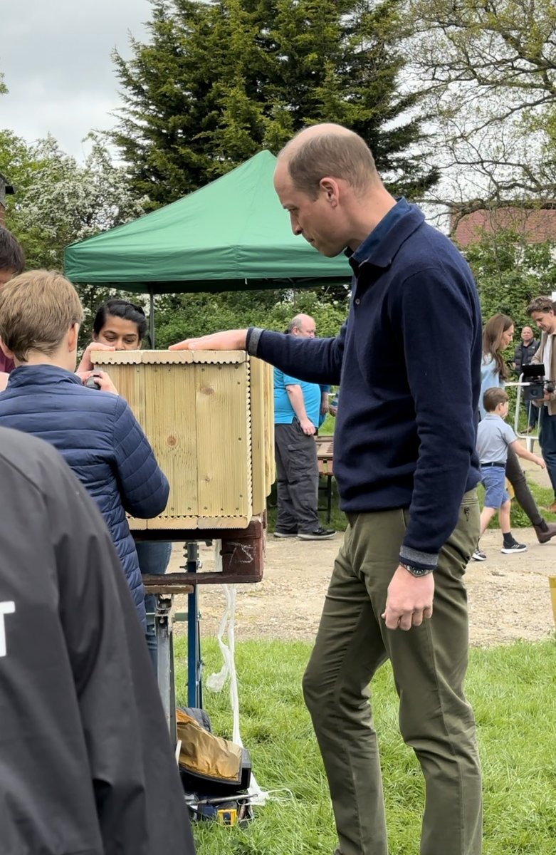 First look at the Prince &amp; Princess of Wales, Prince George, Princess Charlotte &amp; Prince Louis at a scouts center in Slough for the King’s #coronation Big Help Out - all photos mine.
<a href="/9HoneyAU/">9Honey</a> <a href="/Ninecomau/">Nine.com.au</a> 
#princessofwales #PrinceLouis #PrinceGeorge #PrincessCharlotte