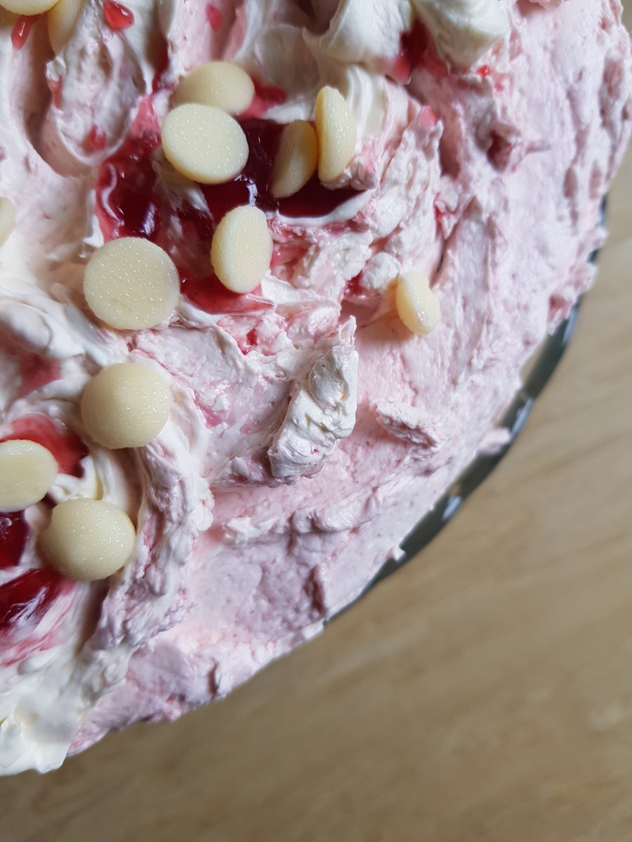 KingJohnsHouse's tweet photo. Spot of comfort food for a rainy day. Another incredible cakey creation in #MissMoodys from the incomparable @ker_goz, proving yet again that #CakeIsArt. #CakesInMuseums. For more #GoodMoodFood from the #TestValley @moreTestValley @Visit_Romsey https://t.co/BCT354tGXf