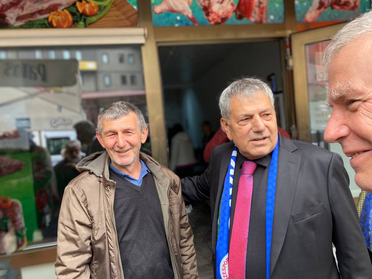 tahsinocakli's tweet photo. Güneysu ilçemizde hemşehrilerimizle buluşuyoruz. 
#SanaSöz #Rize #Güneysu https://t.co/8H1k5Li69O