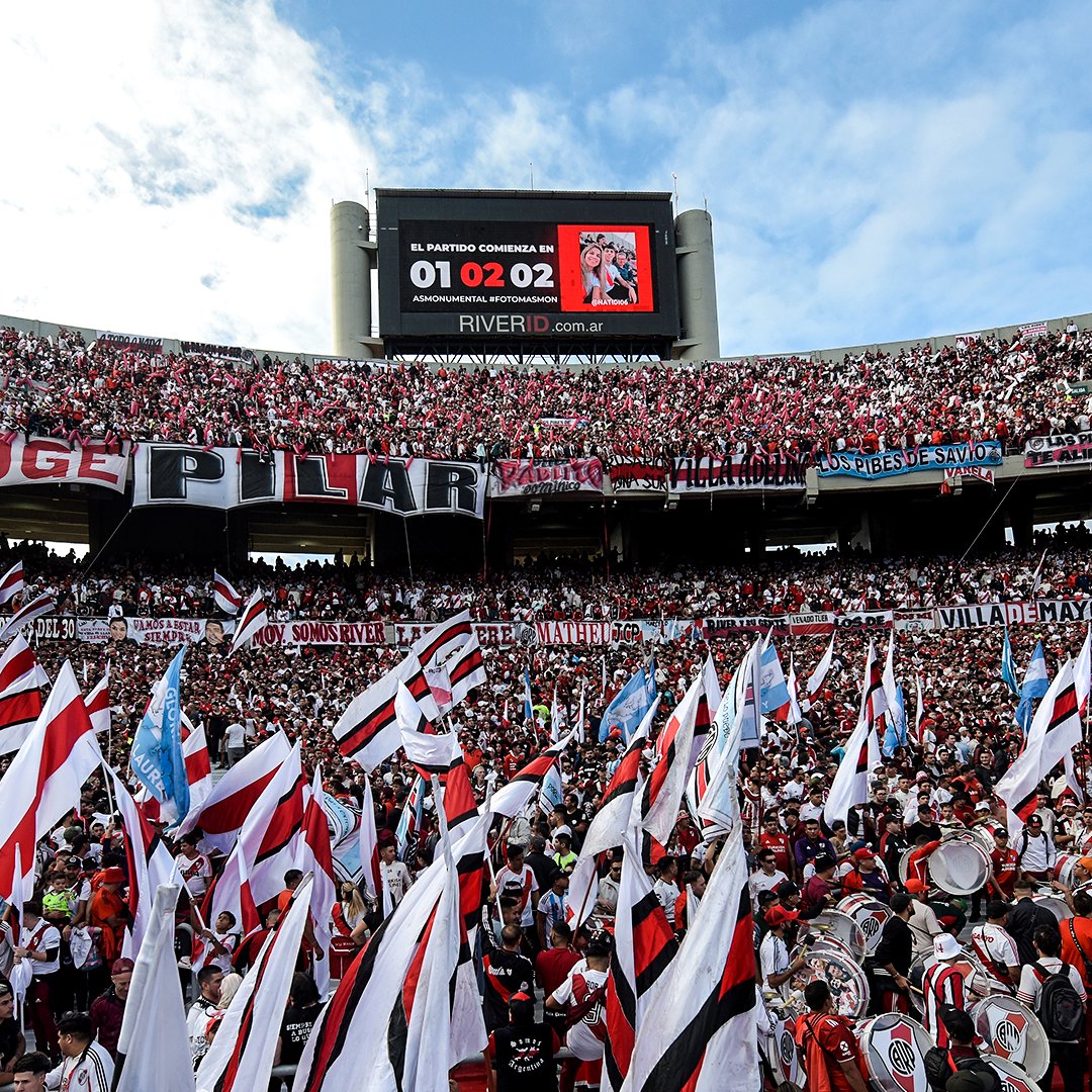 FacundoBrignolo's tweet photo. BUEN DÍA RIVER 🤍❤️🤍❤️🤍❤️🤍❤️🤍 https://t.co/HujzwZj5N2