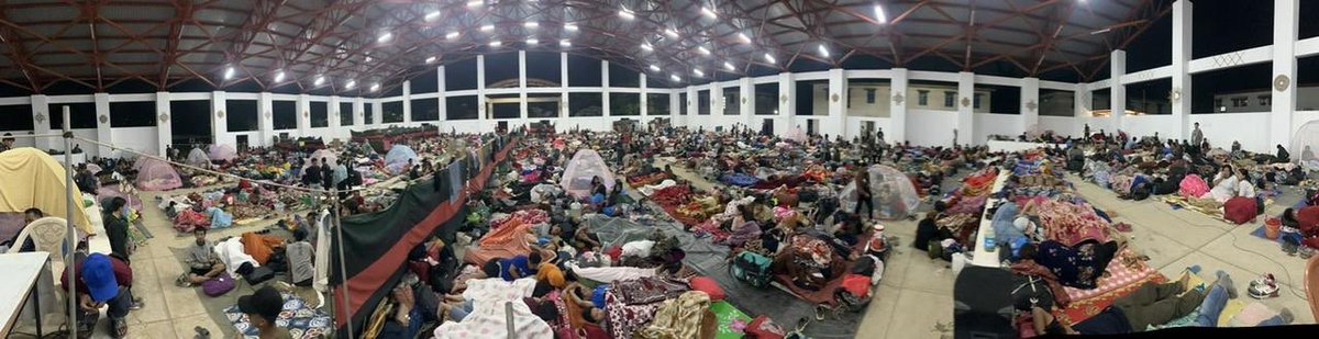 Deikimmisao's tweet photo. Words cannot comprehend how heavy my heart feels to see this sight. 

The only commonality shared amongst the hapless tribals, tends to be the lost homes, lost belongings and most tragically, lost loved ones. 

In pic: Kukis seeking shelter at a camp in Mantripukhri 

#Manipur https://t.co/ZDJft6Y9Xs