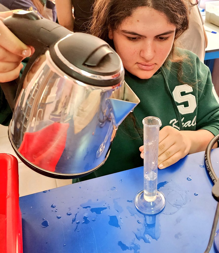 Grade 11 learners conducted an experiment using effervescent tablets to observe factors affecting rate of reaction attempting to use precise measurement skills #CHEMISTRY