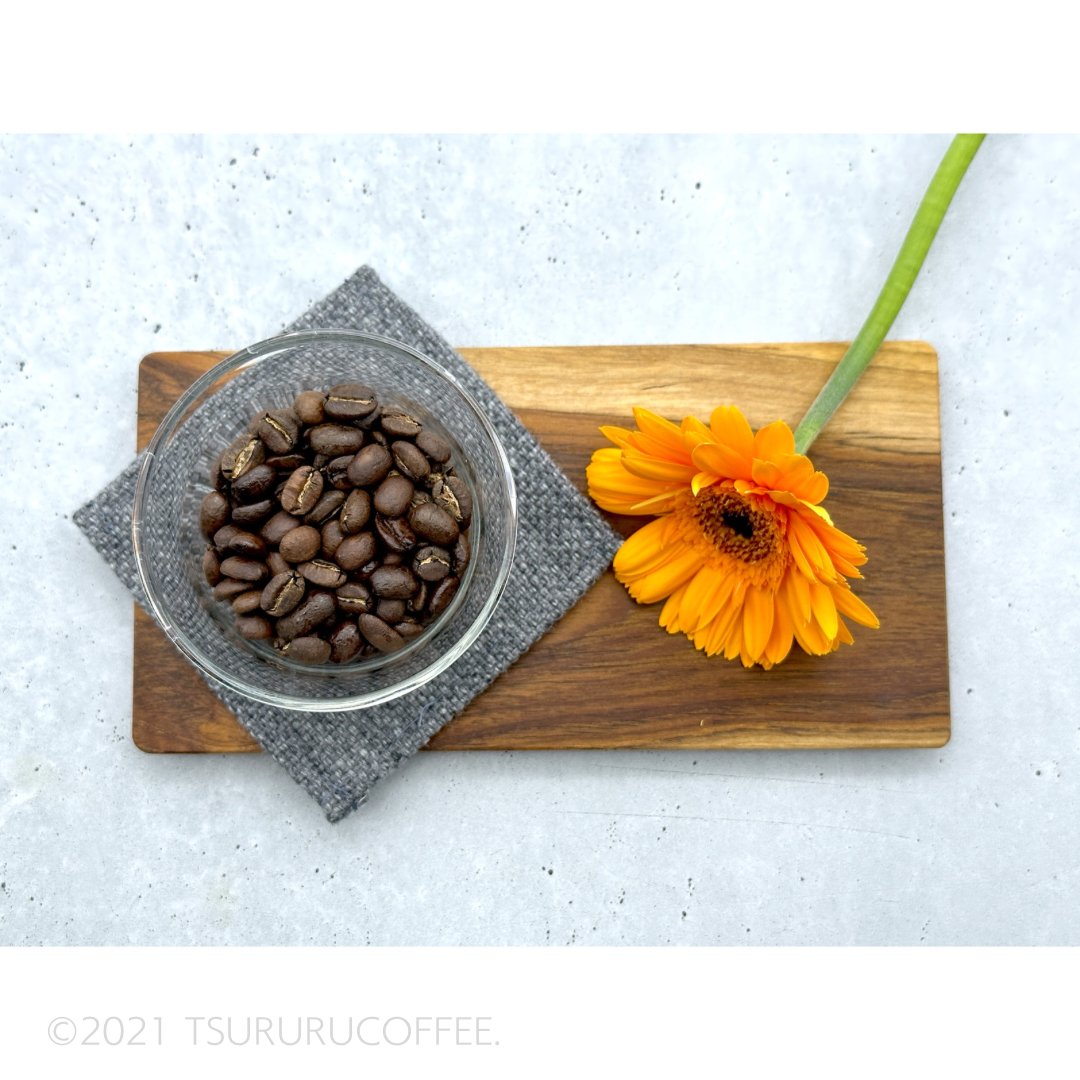 tsururucoffee's tweet photo. オリ��ナルブレンド 2つ目。#つるるブレンド #tangerine 販売開始いたしました。オンラインストアでチェックしてみてくださいね＊ https://t.co/H0zMkacqZo