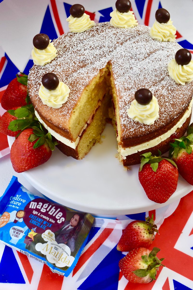 creativenature's tweet image. IT'S CORONATION DAY TODAY! And What's more Royal than this Crowning Glory Magibles Cake?! Full recipe on our website. Get your hands on our Magibles at the @Coopuk @Asda @Amazon or direct from our website!
#AllergyFriendlyBaking #KingsCoronation