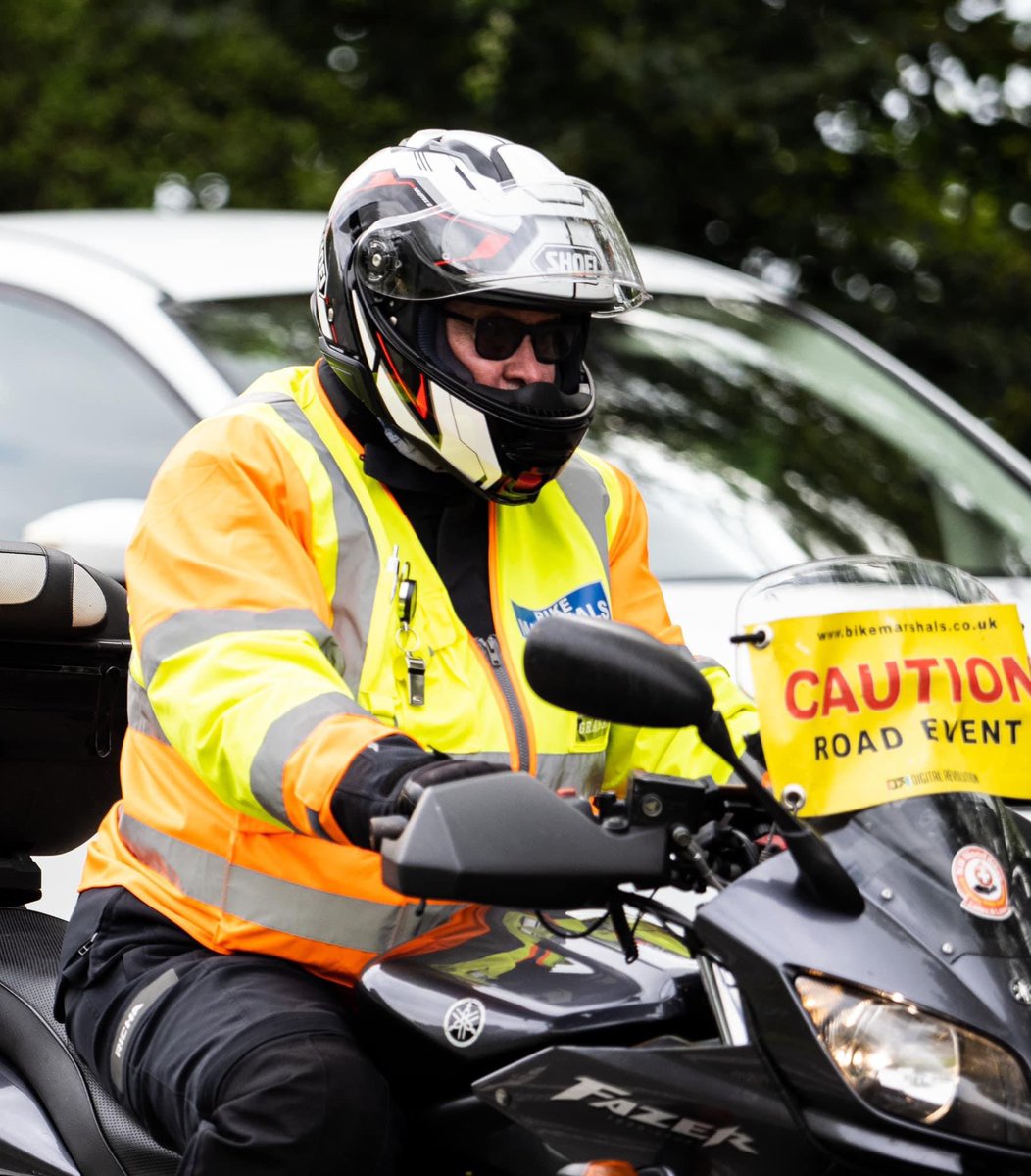 bikemarshal's tweet photo. Yesterday, our team returned to the Low Withington circuit for the final event of the Dave Astles Series of road races.  A great meeting with no incidents or injuries!   Thanks to Tracie Brannan for the fantastic photos.  @TLI_Cycling   #wehaveyourbacks https://t.co/dq7KIF5dsm