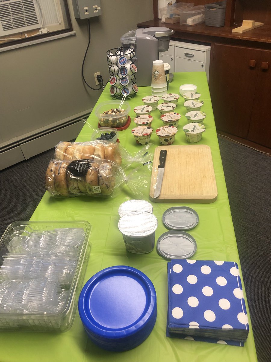 Evolveprincipal's tweet photo. Day 1 Teacher/Staff appreciation week. #WeAreEvolve https://t.co/WAkuxbgkHa