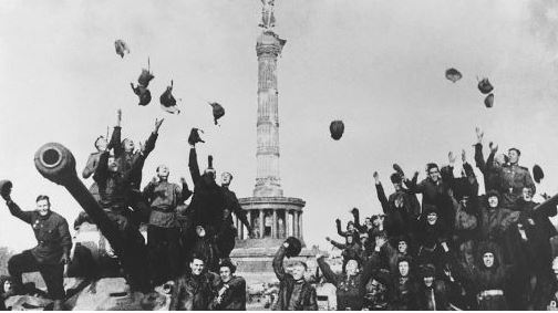 acv_csc_europe's tweet photo. ✨It's #Liberation #Day!✨78 years ago ended the #Naziregime & #WWII! Today, it's a commemoration & free day in 🇫🇷🇨🇿🇸🇰! With @8meicoalitie, we call to "make May 8 an offical holiday in 🇧🇪 again"! With the @etuc_ces, we want May 8 to be fully commemorated throughout 🇪🇺again! https://t.co/GQULUnxQNl