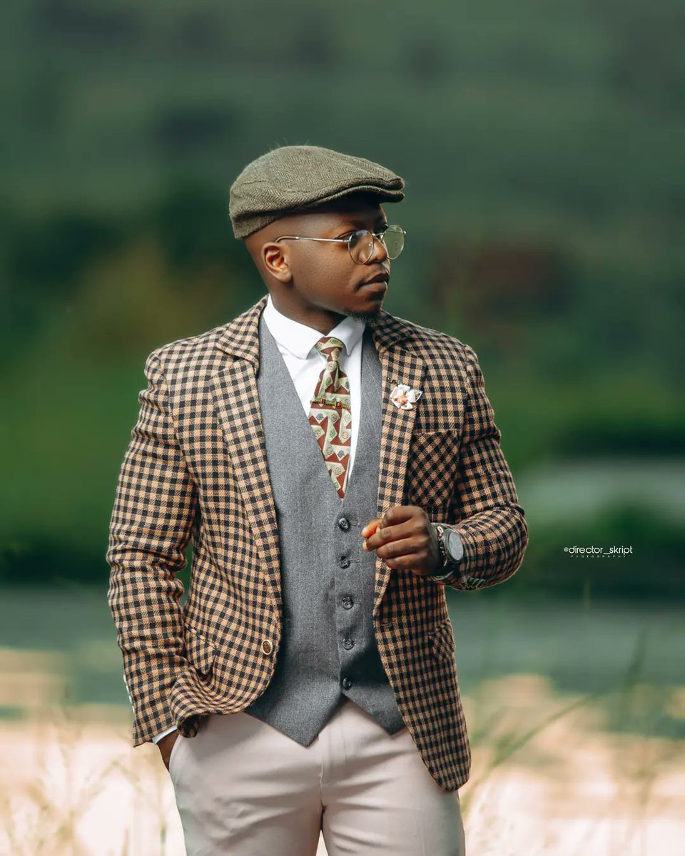 DirectorSkript's tweet photo. Hey am a photographer 0882728135/0996657575 book me for your events ♥ https://t.co/2vOtQQcZ4k