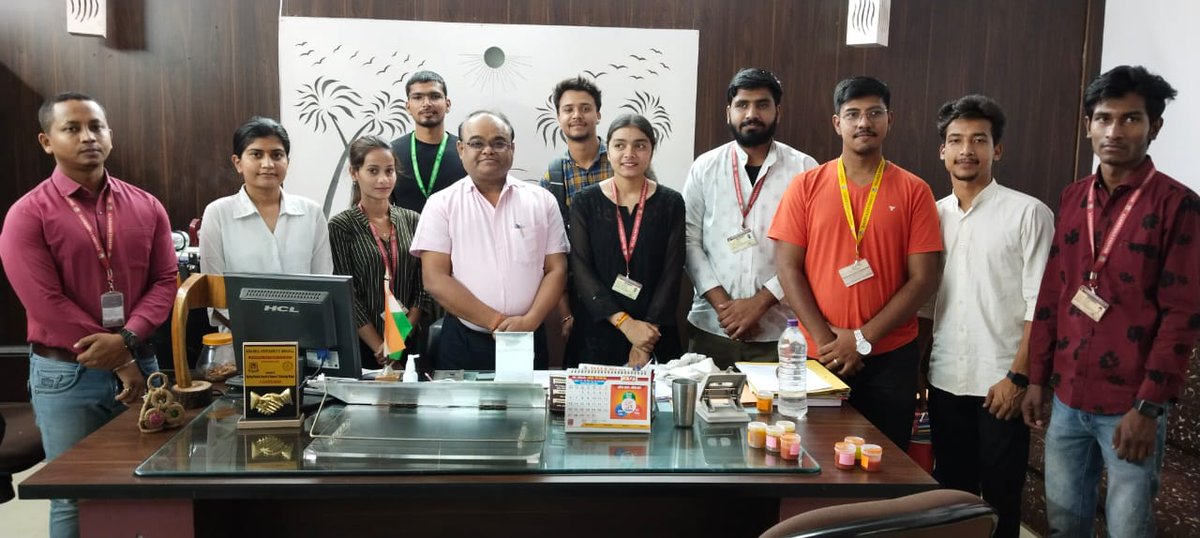 BhabhaUniversty's tweet photo. Glimpses of Tomato Ketchup and Mango Jam (Food Processing) with Hon'ble VC Sir, CEO sir, Registrar sir, Faculty and 4th year students of Agriculture Department, Bhabha University, Bhopal.
#bhabhauniversity #MangoJam #tomatoketchup📷 #agriculture #BScAgriculture #admissionopen https://t.co/oiUJFrz1fR