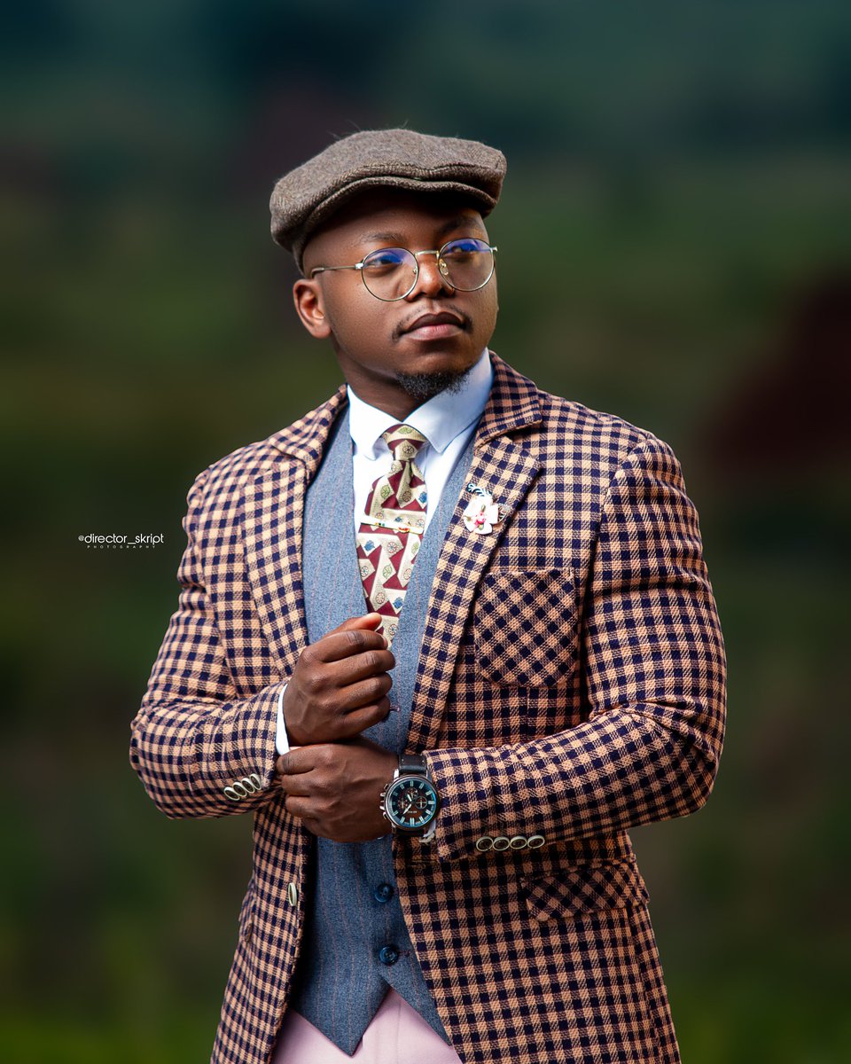 DirectorSkript's tweet photo. Hey am a photographer 0882728135/0996657575 book me for your events ♥ https://t.co/2vOtQQcZ4k