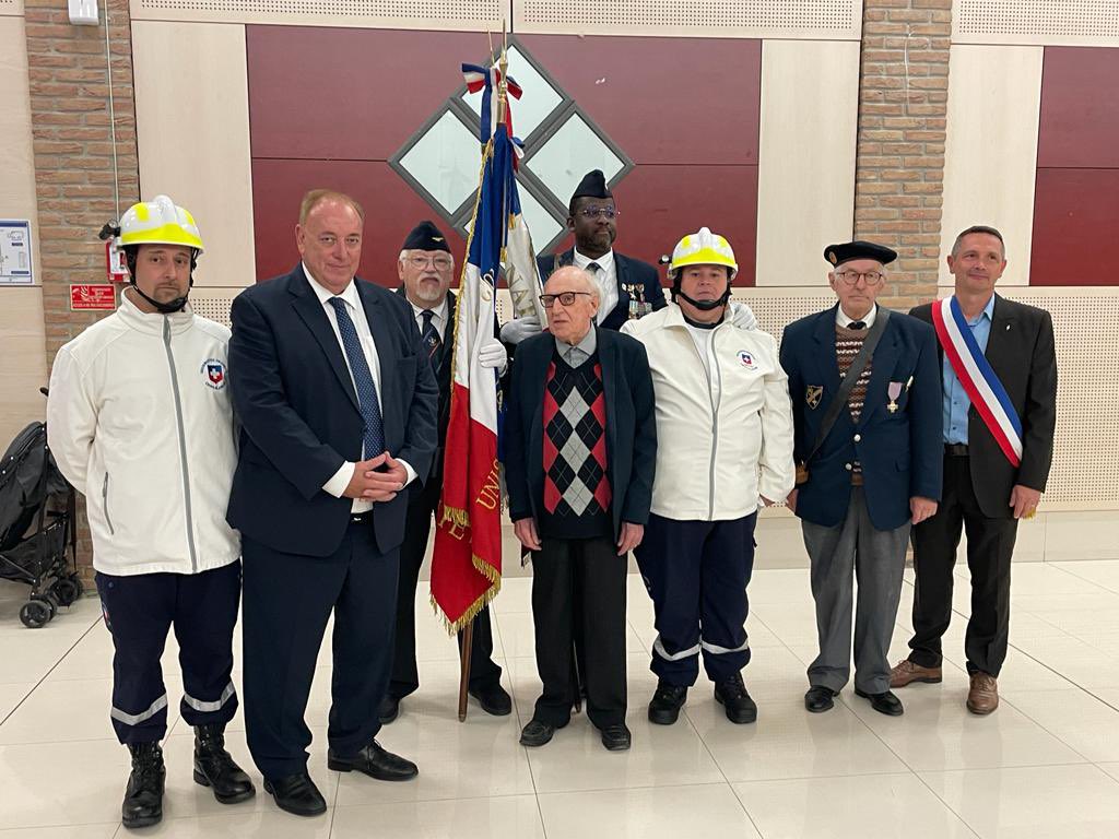 ✅ Présent aux cérémonies du 78ème anniversaire de la Victoire du 8 mai 1945 à #Verlinghem et #Wambrechies ce matin. 

➡️ Merci à mes amis maires Thierry Bonte et <a href="/BrogniartS59118/">Sébastien Brogniart</a>. 

#8mai1945