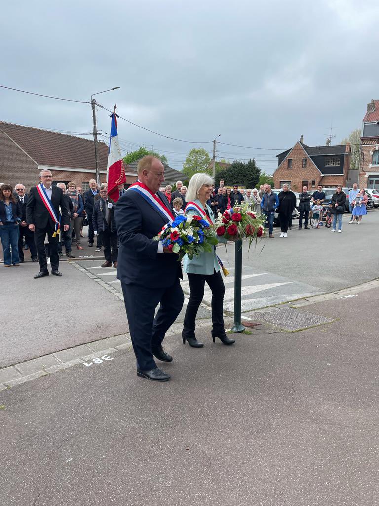 DAUBRESSE_MP's tweet photo. ✅ Présent aux cérémonies du 78ème anniversaire de la Victoire du 8 mai 1945 à #Verlinghem et #Wambrechies ce matin. 

➡️ Merci à mes amis maires Thierry Bonte et @BrogniartS59118. 

#8mai1945 https://t.co/nvszY4rbMV