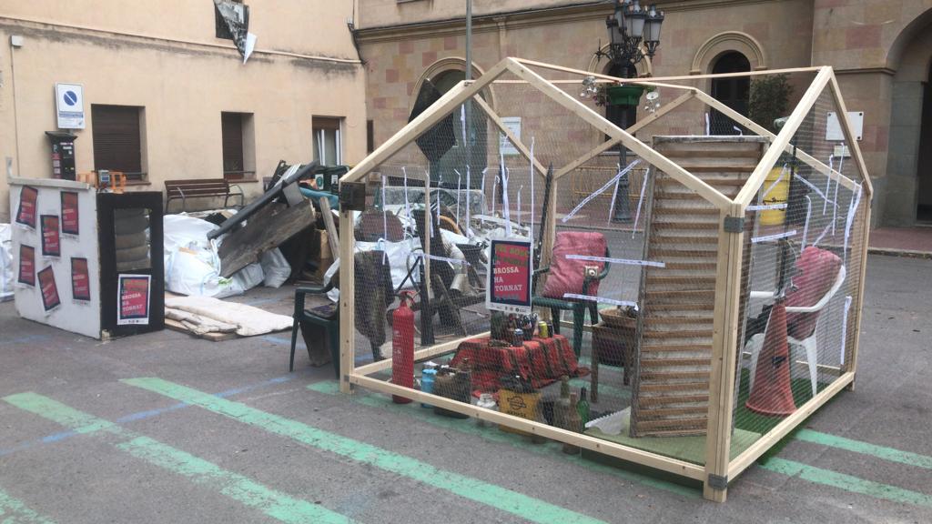 vilassardedalt's tweet photo. Aquest diumenge va tenir lloc una nova edició del #LetsCleanUpDay, una iniciativa de neteja de l'entorn natural amb l'objectiu de sensibilitzar sobre els problemes dels residus als boscos. 
A Vilassar es van recollir dues tones i mitja de deixalles

ℹ https://t.co/PQwHrrRZ0k https://t.co/FSMc4T31ID