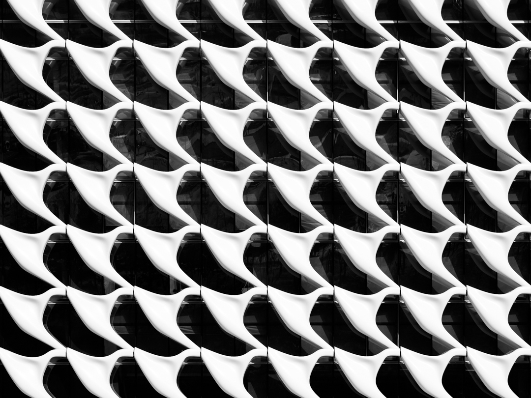 AmbientLightUK's tweet photo. Mesmerise
A repeating pattern of white shapes forms the cladding of a building in Seoul
More abstract images at https://t.co/DfWuOBTwEh
------------ https://t.co/rd7nfNwdgl
