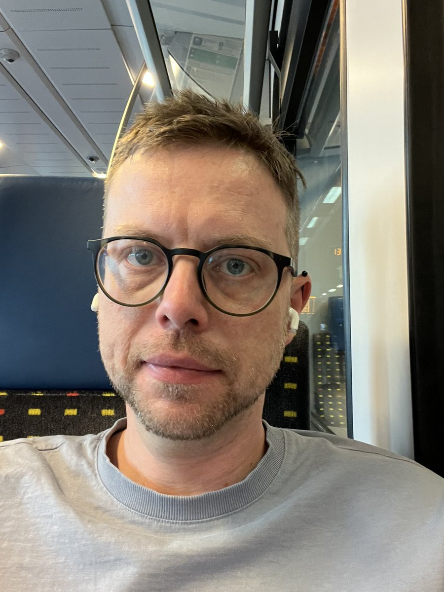 nateadams's tweet photo. Today I find myself on the train to Varese. Continuing the European adventures*. #trainelf
*PhD student conference on membrane proteins. https://t.co/4MO3lcA4Rz