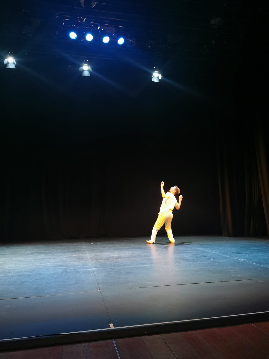 EastCoastDanceA's tweet photo. On April 6th, WSL: Live brought the art of dance to life at the Mermaid Arts Centre in Bray. Choreographers and dancers, including Róisín Whelan Dance and Mayara Pessanha, showcased their expressions in a range of performances. #WSLLive #danceperformance #MermaidArtsCentre #Bray https://t.co/oohau02rTg