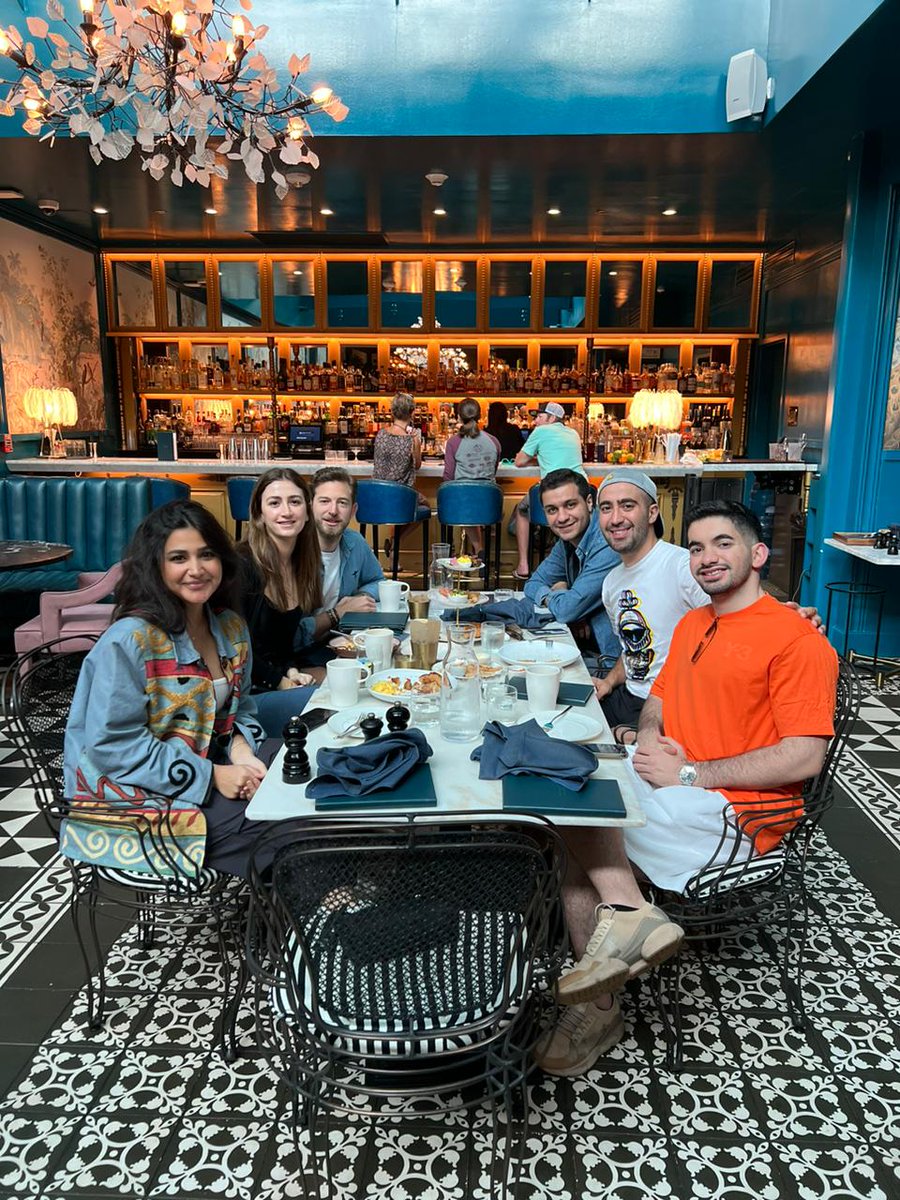 strategyandME's tweet photo. We picked up right where we left off! Earlier this month, we visited some of our colleagues currently pursuing their MBA at @INSEAD and @LBS. Itโs no surprise that after so much time apart, we had so much to catch up on! #LifeAtStrategyand #myMBAexperience https://t.co/dKHNVDeW9c