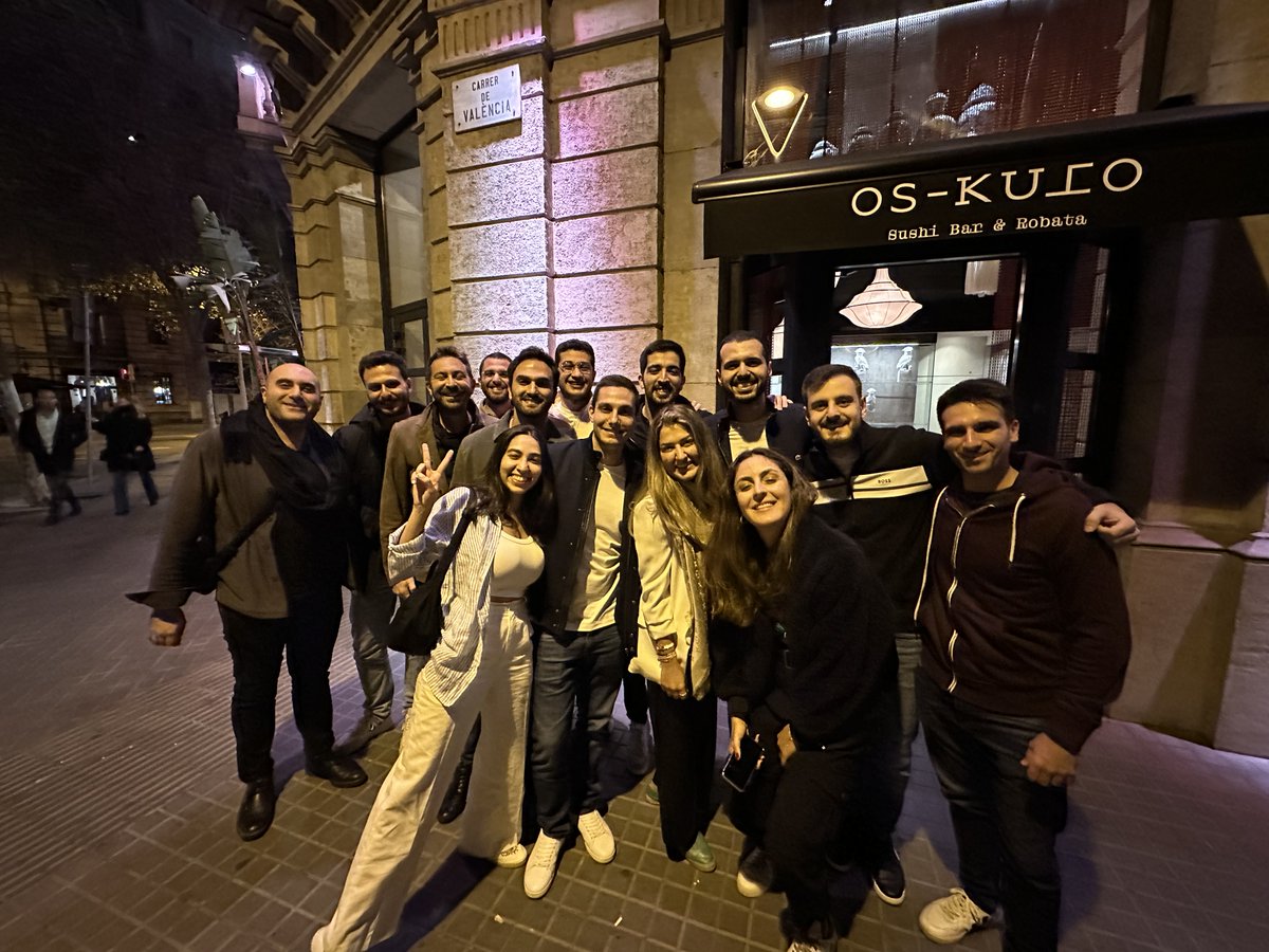 strategyandME's tweet photo. We picked up right where we left off! Earlier this month, we visited some of our colleagues currently pursuing their MBA at @INSEAD and @LBS. Itโs no surprise that after so much time apart, we had so much to catch up on! #LifeAtStrategyand #myMBAexperience https://t.co/dKHNVDeW9c