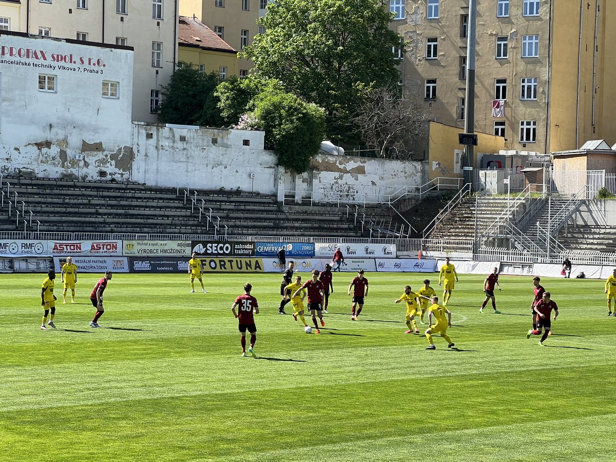 petrmottl's tweet photo. AC Sparta Praha B - FK Varnsdorf
2:0 ⚽️
Attendance 512 🙋‍♂️
8. 5. 2023
#acs #acsparta #sparta #acspartapraha #spartapraha #1893 #acs1893 #antislavisti #antisks #groundhopping #groundhopper https://t.co/N6oi6el5wi