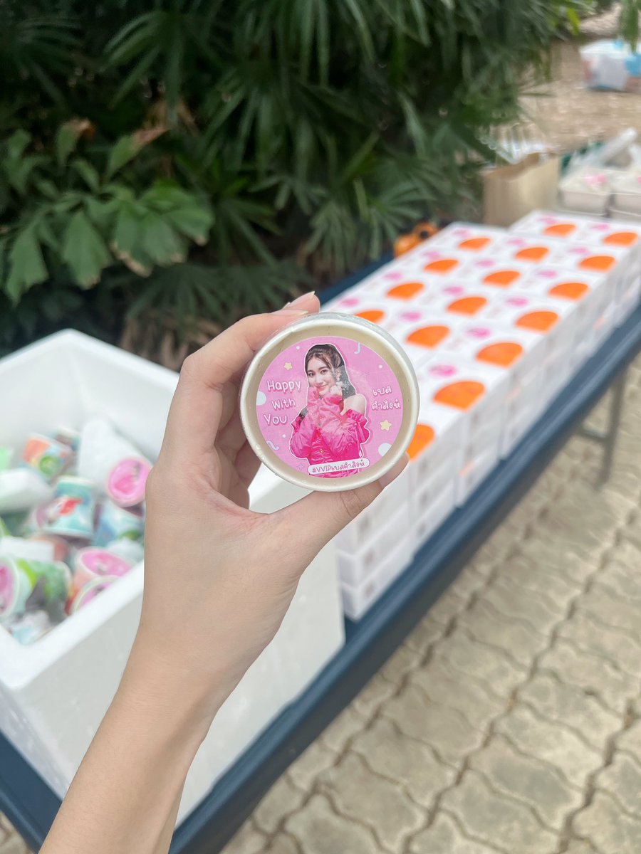 BESTKAMSINGG's tweet photo. ขอบคุณพี่ๆ #Vvipเบสคำสิงห์ นะคะ ของโปรดทุกอย่างเลย น่ารักกก ขอบคุณมากๆค่ะ💗🙏🏻 #เบสคำสิงห์ #เบสท์คำสิงห์ #bestkamsing https://t.co/X6U4gPOFyg