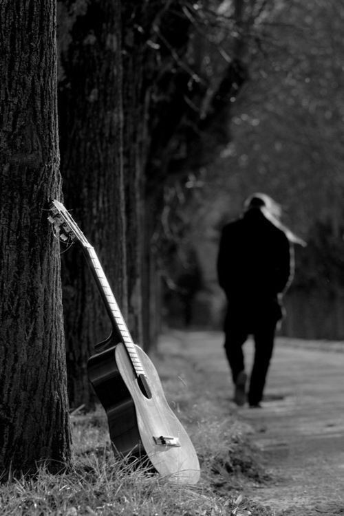 #monochromemonday Eye candy 🍵🎸🎶