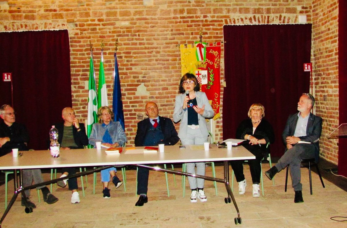 AlessiaPotecchi's tweet image. 📌Dal mio intervento alla presentazione del libro su P. Carniti a #Belgioioso “Carniti ha vissuto con passione un tempo in cui il Sindacato ha saputo imporre alle agende della politica la centralità della condizione operaia, le esigenze di affermazione dei diritti dei lavoratori”