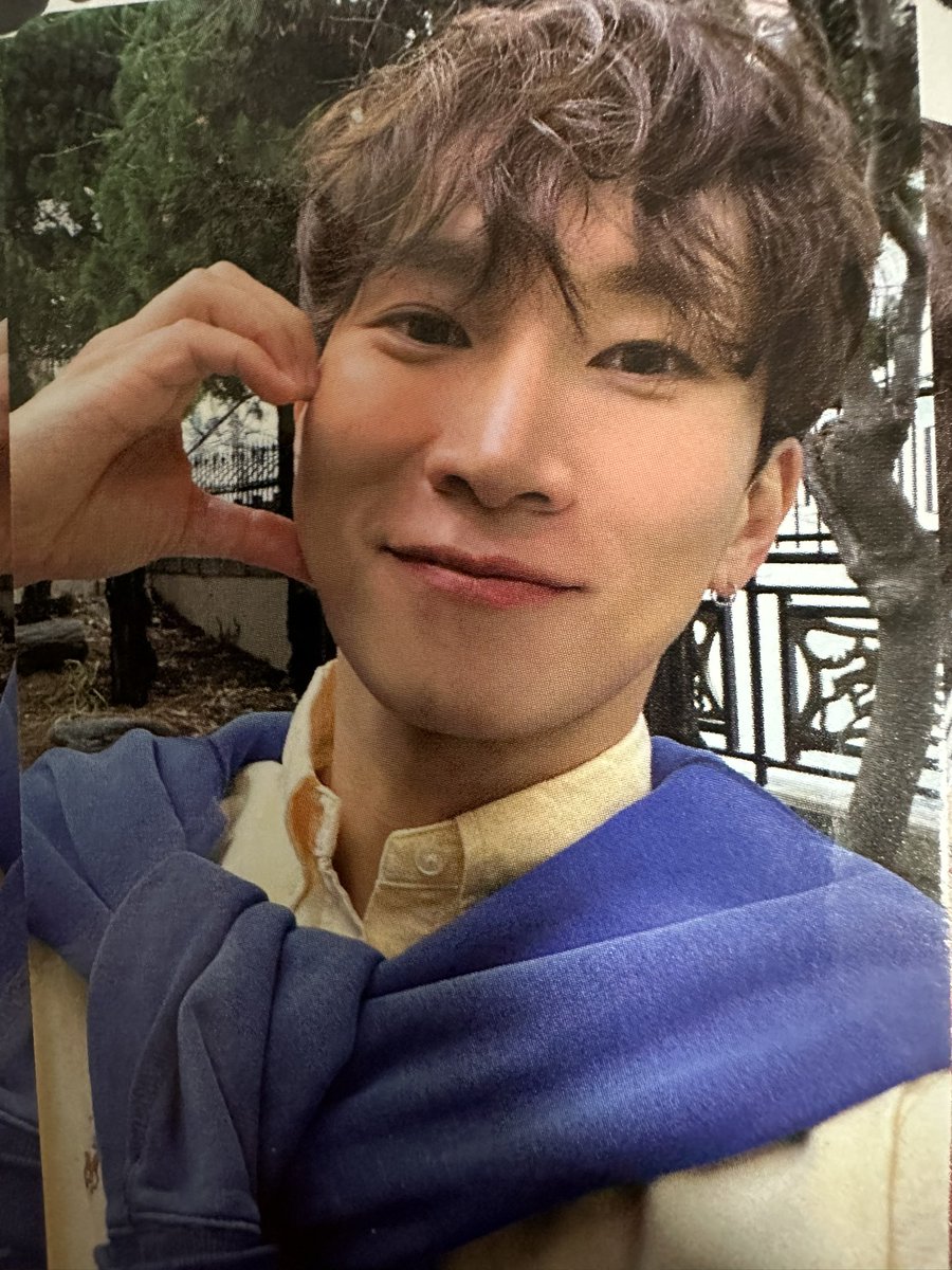 mel___ody's tweet photo. 비투비 윈드앤위시 클로버 포카 교환 구합니다 디엠주세요🍀

🙋🏻‍♀️은광
💙창섭 https://t.co/igy3R7pO5O