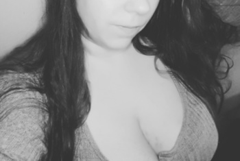 Lust auf ein geiles Date? Neuste Bilder meiner Girls gibt's hier:big7.com/portal/account… Hallo Unbekannter

Ich bin eine heiße Curvy Milf die Abwechslung von dem Alltag sucht.

Kannst Du mir diese