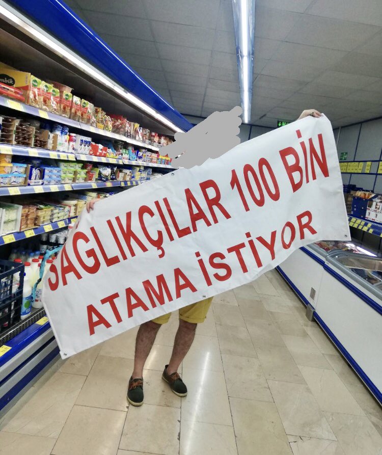 huriyyye10955's tweet photo. Sağlıkçılara halan daha  100 bin atama sözü vaadi edilmedi . Seçime çok az bir süre kaldı biz 
Sağlıkçılar 100 bin Sağlıkçı Atama Sözü Bekliyoruz 
@kilicdarogluk 
@RTErdogan 
@ekrem_imamoglu 
 @meral_aksener 
@FOXhaber
 #SağlıkcınınOyu100Bine https://t.co/WH99DPDrZZ