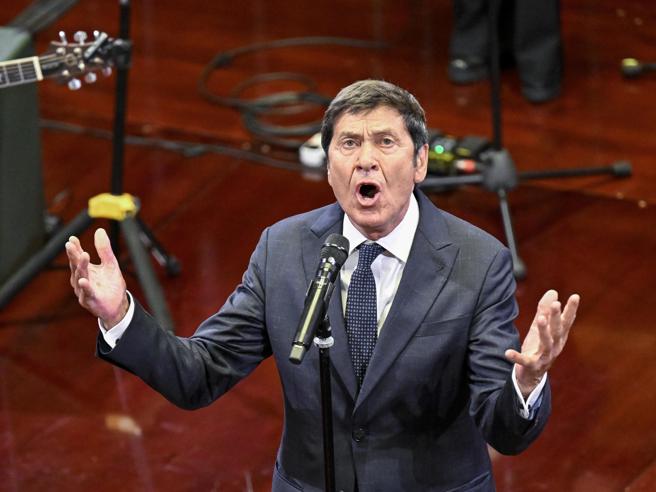 Corriere's tweet photo. Morandi canta in  Aula per i 75 anni del Senato.  E Meloni intona  «Fatti mandare dalla... https://t.co/dIdBqK5tAF https://t.co/mb3xAJtSwz