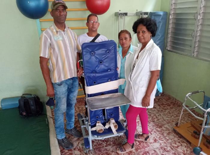 MMarreroCruz's tweet photo. Un equipo integrado por electromédicos y fisiatras guantanameros, desarrollaron dispositivo para niños con parálisis cerebral. Este es uno de los tantos ejemplos de la aplicación de la ciencia e innovación en nuestro país 🇨🇺.
#CubaPorLaVida
https://t.co/eYGdMTBFPg https://t.co/JBkgW5pwS3